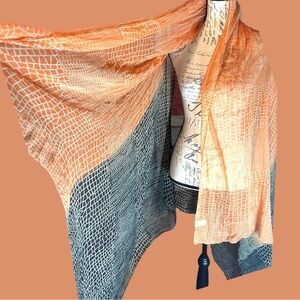 REPTILE PRINT SCARF NWTAGS OS